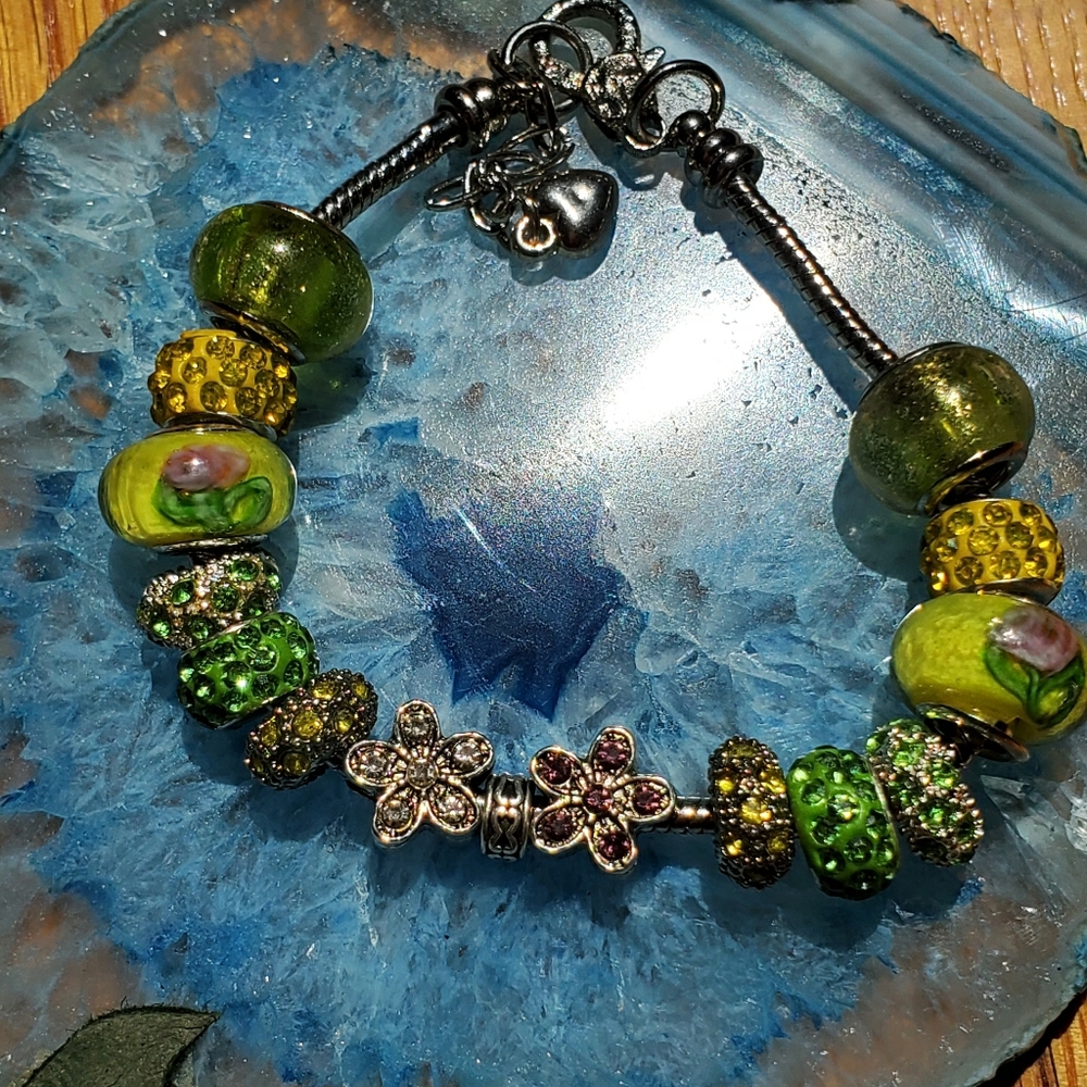 Charm bracelet